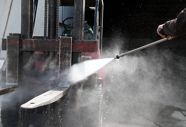 Best Sidewalk Pressure Washing  in Osseo, WI