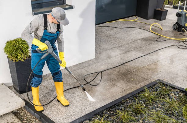 Best Garage Pressure Washing  in Osseo, WI